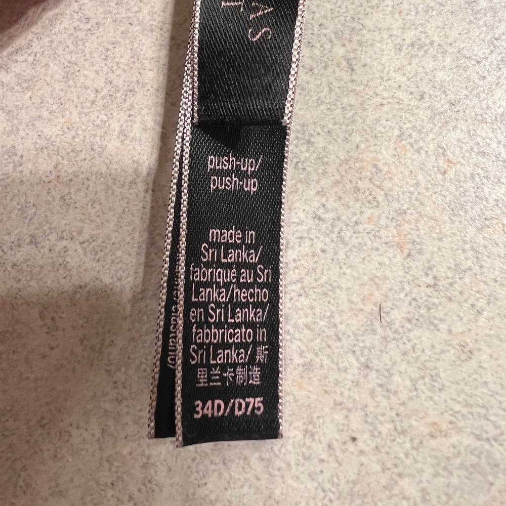 Victoria's Secret Black and Nude Embroidered Bra - Picture 2 of 5
